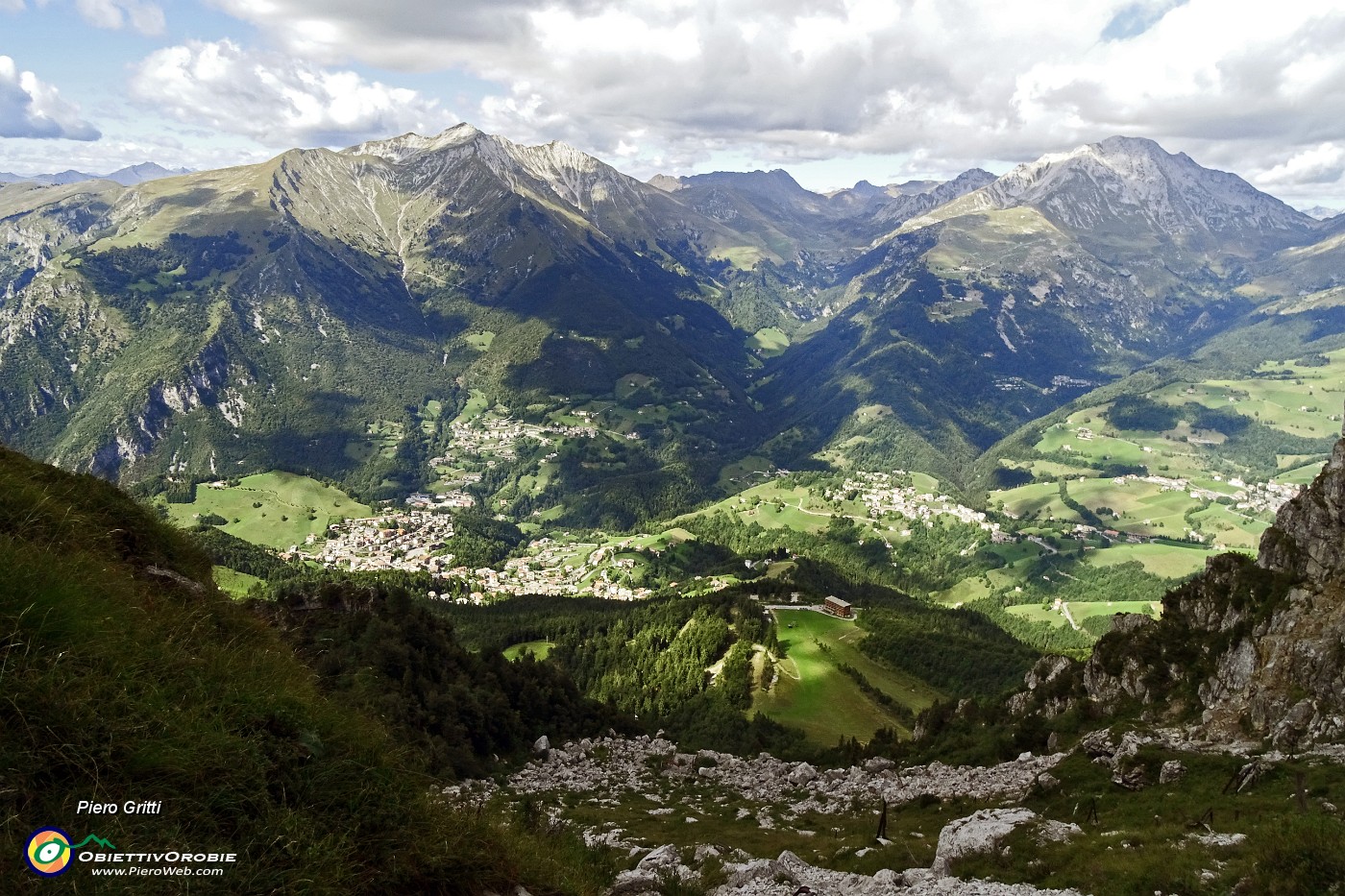 88 Vista sulla Conca dell'Alben e sulla Conca di Oltre il Colle.JPG -                                